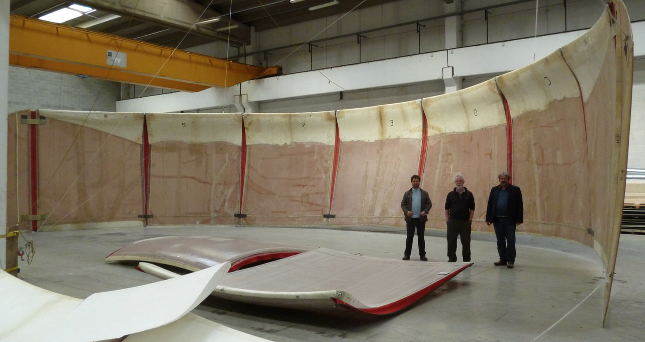 Full-scale wing in the KiteGen test hall